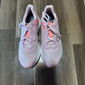 ***Brand New*** New Balance *** never worn